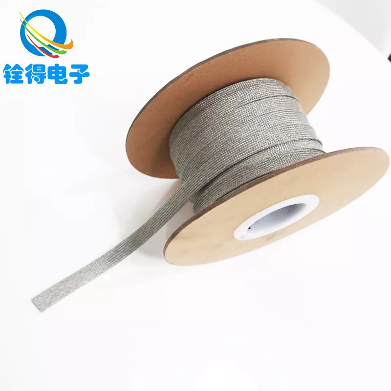 EMI シールドとケーブル保護に編組銅管が最適な選択肢であるのはなぜですか?